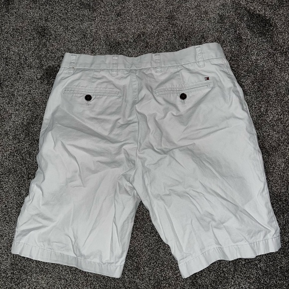 Tommy Hilfiger Shorts - Picture 3 of 3